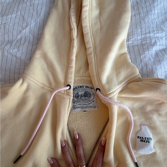 BRAND NEW DAIRY BOY Butter Yellow Zip-Up Hoodie - Picture 4 of 5